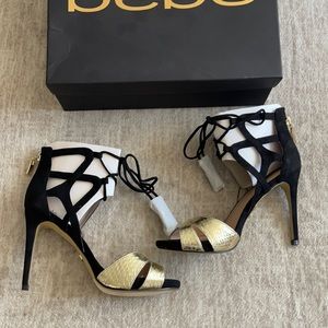 NEW Bebe Lea size 8 Sandal heel